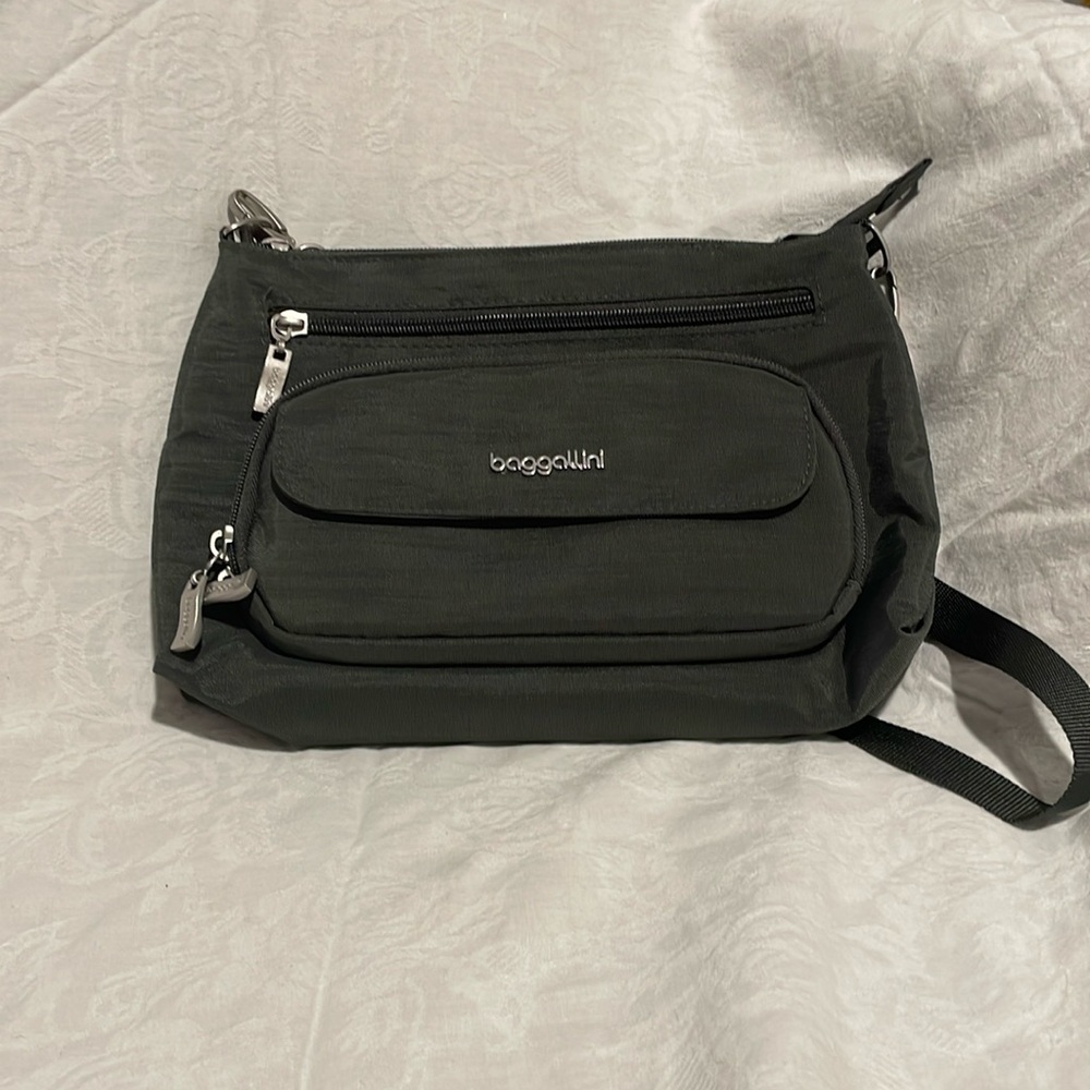 Baggallini Cross Body